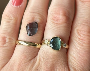 Wählen Sie Ihre Größe! Ring mit Londoner Blautopas und Diamant – einzigartiges niederländisches Design aus 14 Karat Gold