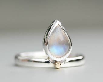 Moonstone engagement ring sterling silver, handmade unique moonstone engagement ring, alternative engagement ring silver and gold // Size 7