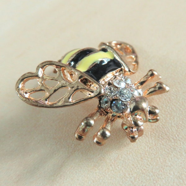 Vintage Bumble Bee Clear Rhinestone Yellow Black Enamel Gold Tone Filigree Wings Brooch / Cute Bug Insect Crystal Pin (H496)