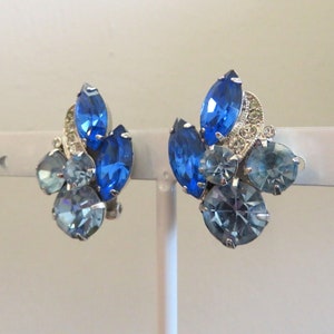 Vintage Signed EISENBERG Blue Rhinestone CLIP On Earrings, Rhodium Plate Silver Tone, Clear Pave Icing, Cobalt & Light Sapphire Color (R664)