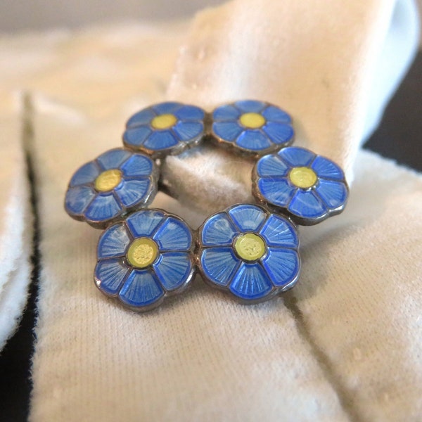 Vintage Volmer BAHNER Small STERLING Silver & Guilloche Enamel Flower Wreath Pin, Blue and Yellow, Signed Denmark VB, Scandanavian (P221)