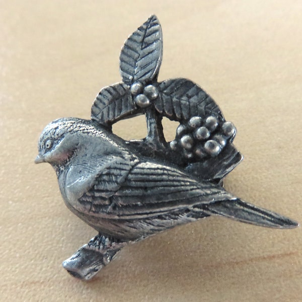 Vintage Pewter BIRDS & BLOOMS Brooch, Nice Detail, Leaf Berry Foliage Branch, Nature Animal, Signed 2002 Pin (H873)