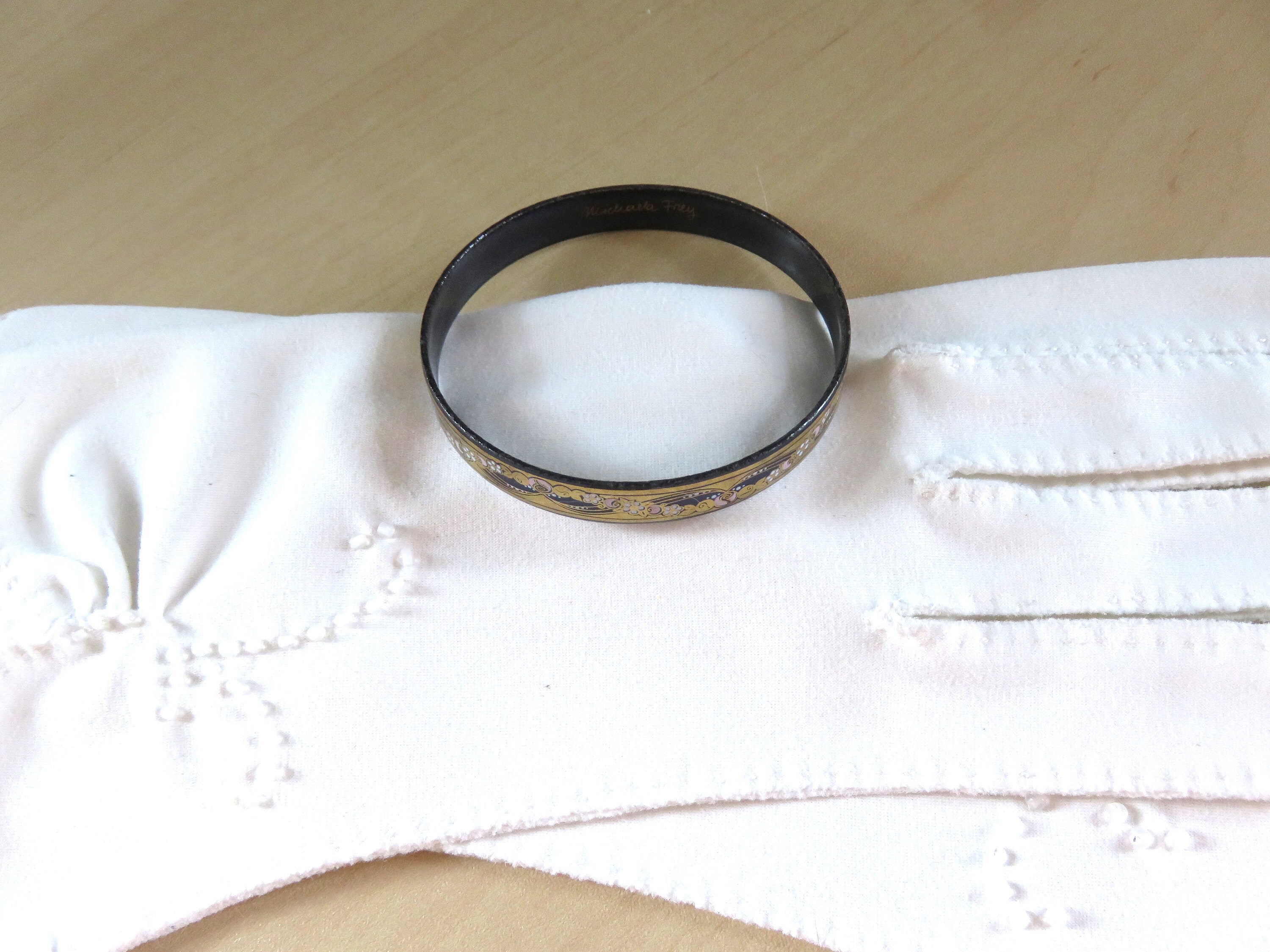 Beau Bracelet Large Jonc Metal Dore Emaille Signe Michaela Frey Decor