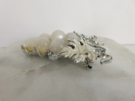 Vintage Grape Cluster Bunch Brooch, 3D White Glow… - image 2