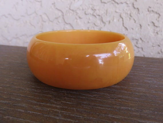 Vintage Ripe Peach Swirl Bakelite Bangle, Marbled… - image 8