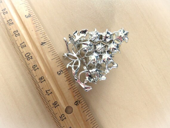 Vintage Grape Cluster Bunch Brooch, 3D White Glow… - image 3