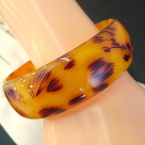 Vintage Animal Faux Cheetah Leopard Pattern Bangle Bracelet in Orange ...