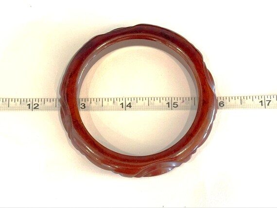 Vintage Carved BAKELITE Bangle Bracelet, Brown with a Hint of Dark Cherry Red, Slightly Marbled, Arc Design Pattern, Collectible (L348) View 5