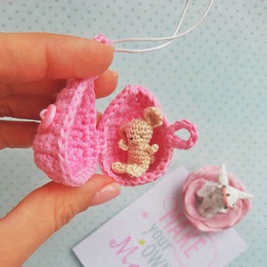 Häkelanleitung - Eianhänger mit Hase (Amigurumi Muster)