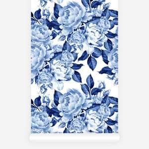 Royal blue large peony pattern Think Noir wallpaper.
