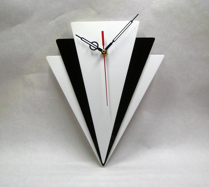 Art Deco Wall Clock 01 30s Made In Usa Black And White Silent