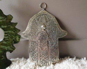 Plaque décorative "Khmissa" en métal argenté ciselé - Fait main