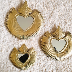 Ex-voto &quot;Winged Heart&quot; wall mirror in chiseled gilded brass - In 3 sizes L/M or S - Handmade