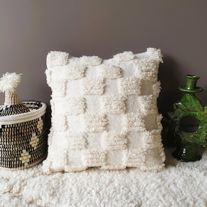 Berber &quot;Beni Ouarain&quot; wool cushion cover with embossed pattern - Handmade