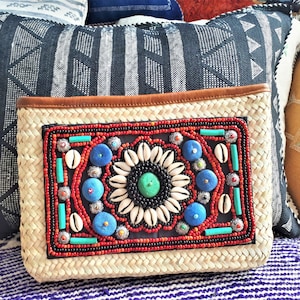 Braided pouch with jewelry decoration and leather trim - Handmade