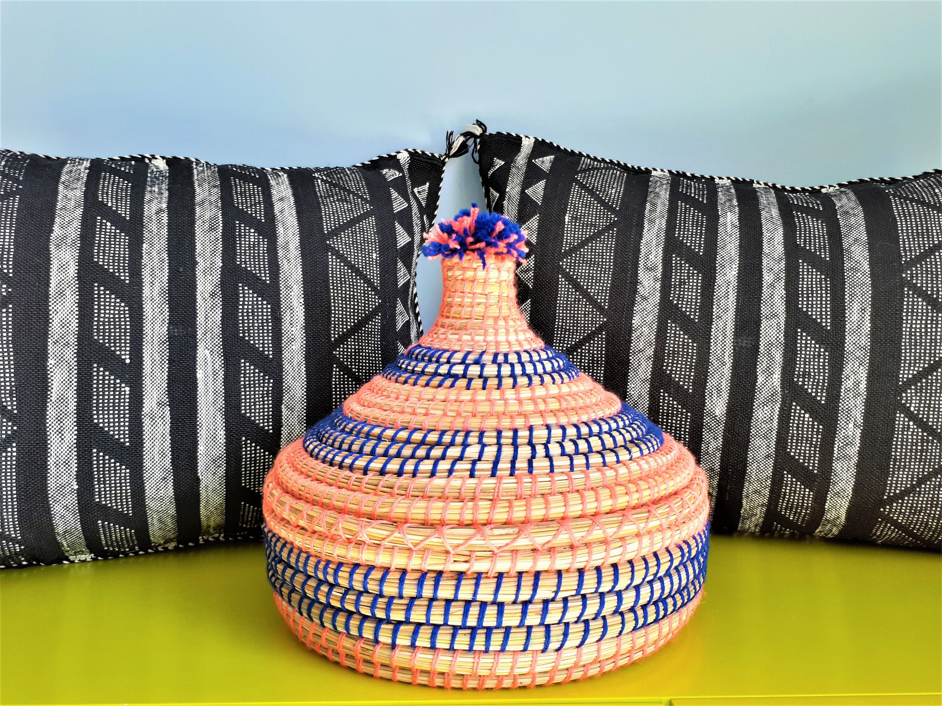 Corbeille Berbère Tissée à La Main - Osier et Laine