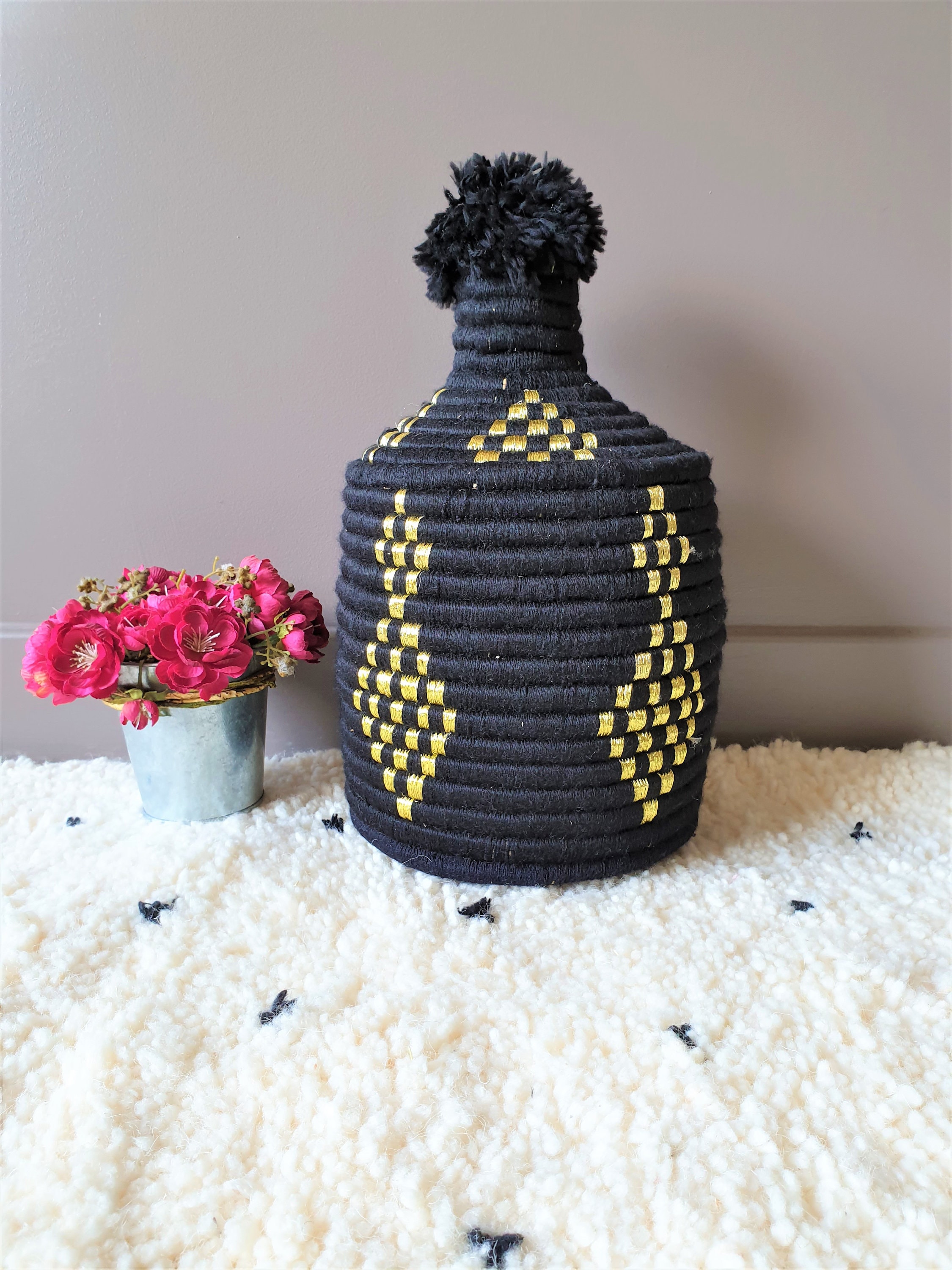 Corbeille Berbère Tissée à La Main - Osier et Laine