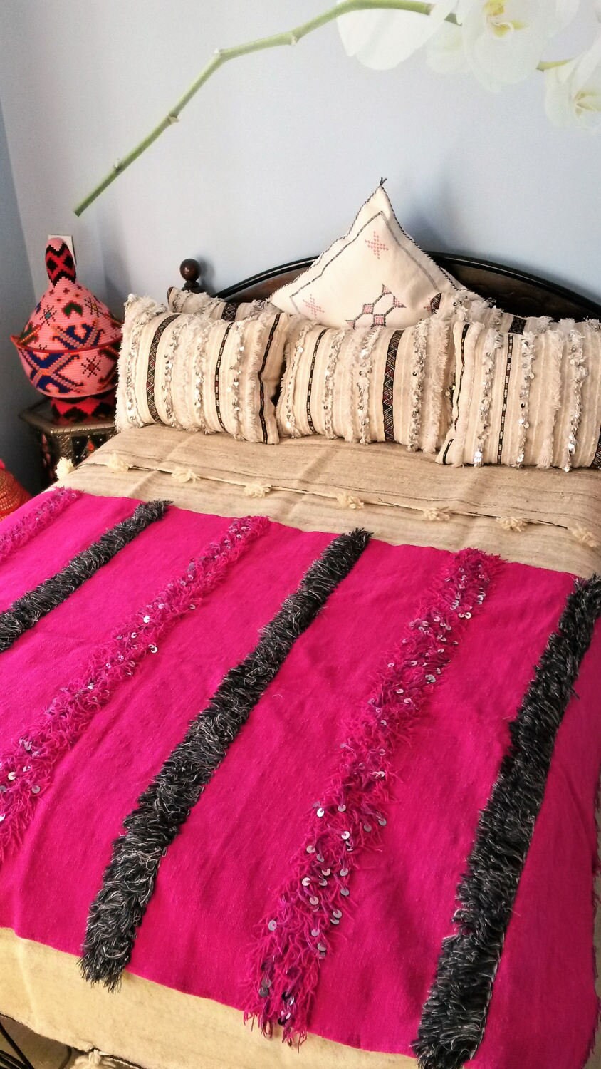 Couverture de Mariage Berbère - Handira Velours et Sequins Fait Main