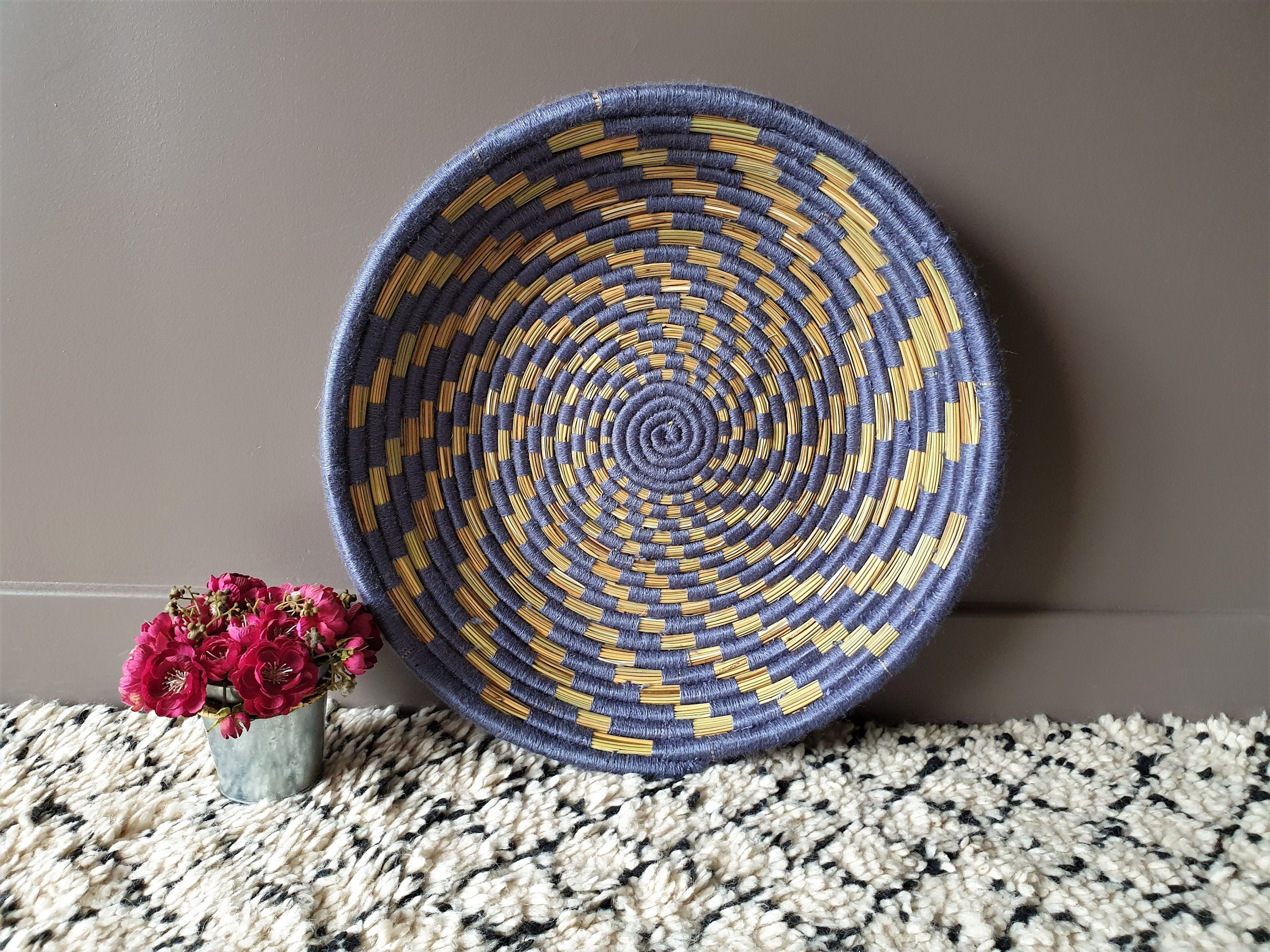 Corbeille/Plateau Berbère Tissé à La Main - Osier et Laine