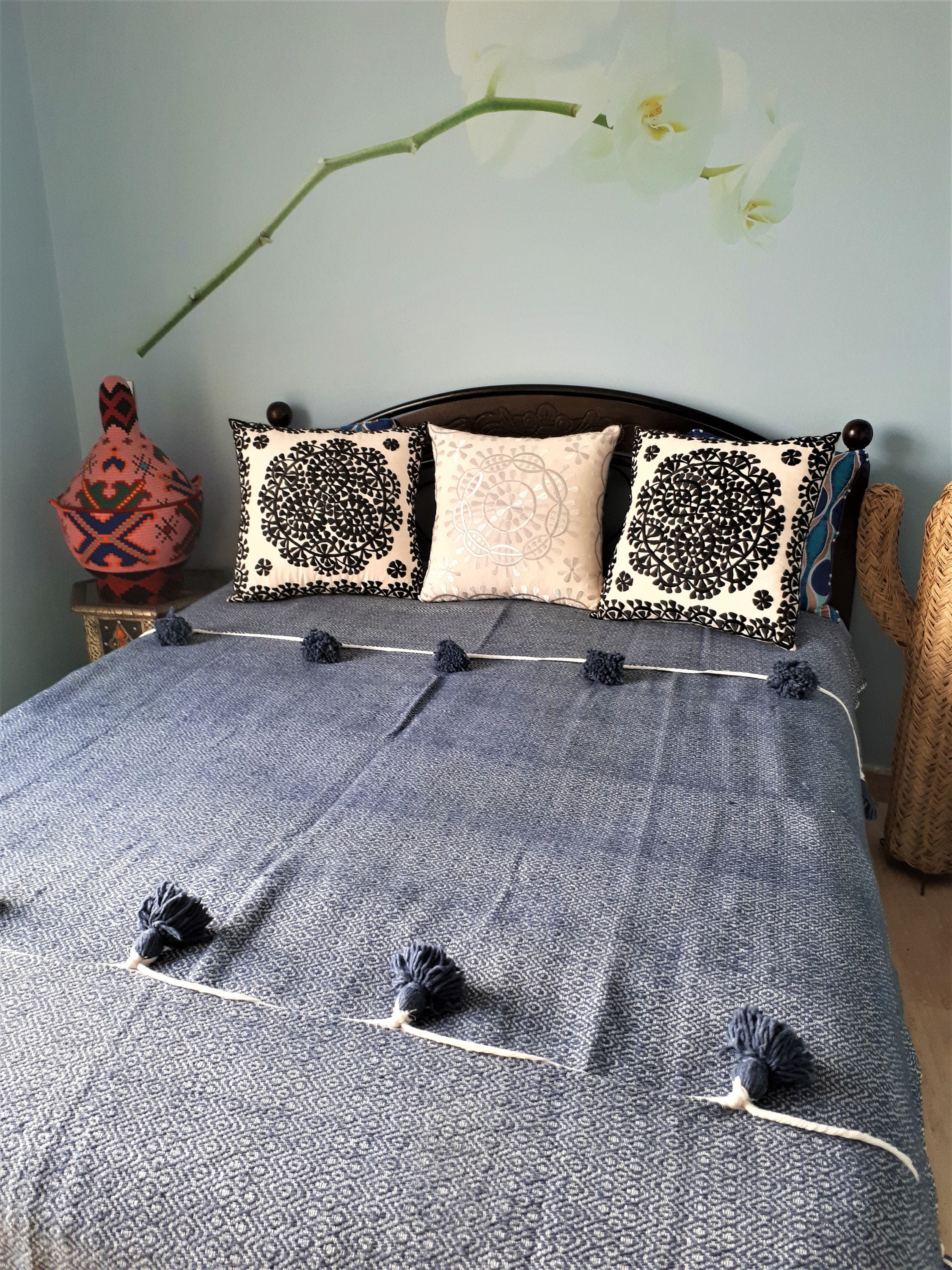 Couverture Marocaine en Coton avec Pompons - Fait Main