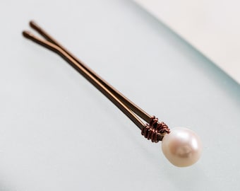 Elizabethan Inspired Pearl Hair Pin