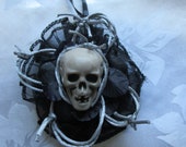 Skull & Barbed Wire Gothic Halloween / Xmas tree ornament / hanging decoration
