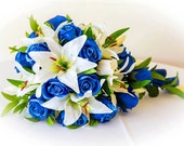Bride's bouquet /wedding flowers custom made to order.Photos are examples! They're made to your specifications! Message me to discuss ideas.