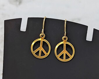 Cool Gold Fun Peace Sign 60s 70s Small Boho Vintage Inspired Dangle Earrings for Sensitive Ears