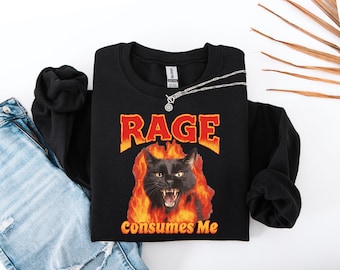 Rage Consumes Me スウェットシャツ | 面白い猫のスウェットシャツ | 海賊版猫のスウェットシャツ ギフト | ヴィンテージ猫好きスウェットシャツ | 大人のユーモア | ミーム スウェットシャツ