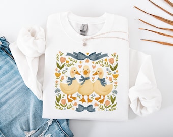 Vintage Goose Graphic Sweatshirt | 80s Retro Cottagecore Sweater