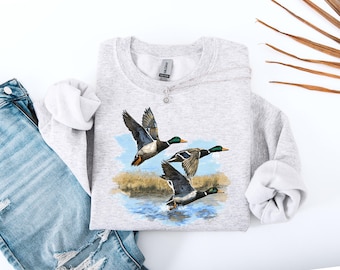 Retro Duck Nature Sweatshirt |90s Vintage Wildlife Mallard Pullover|Boho Cabincore Crewneck Birding Outfit|Rustic Cabin Shirt|Bird Watcher