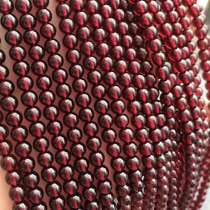 5mm Natural Red Garnet Beads,Round Gemstone,15 Inch Strand{76-78beads}