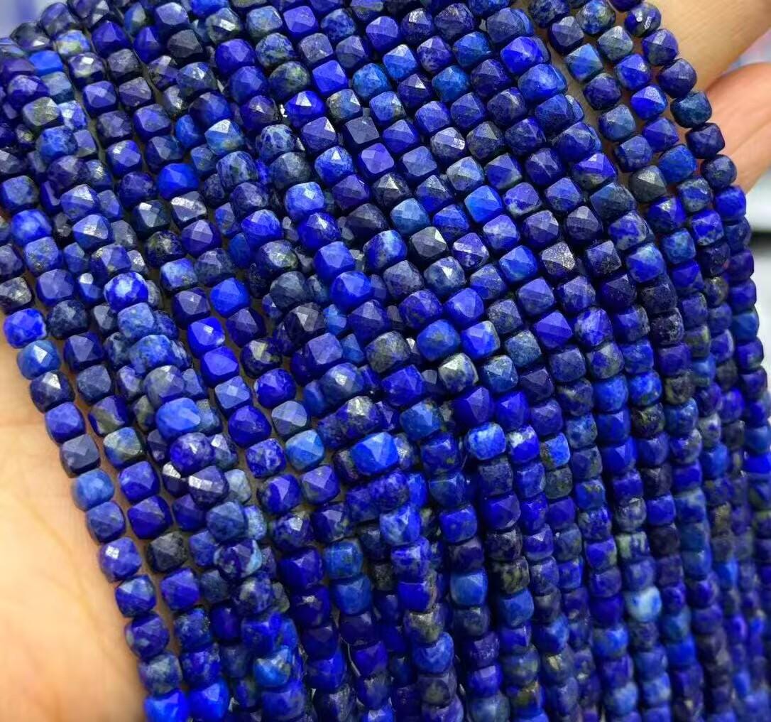 4 mm 天然ファセットラピスラズリダイスビーズ、キューブ、パイライト