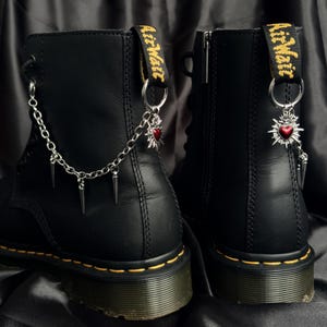 Boot chains Red heart Doc Dr. Martens Docs