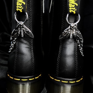 Catena per stivali gotica a forma di falena per Doc Martens | Gioielli mistici per scarpe in acciaio inossidabile | Catene per stivali a forma di falena Alt Grunge