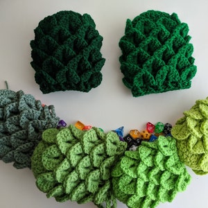 Crochet green dragonscale dice bag, Handmade Drawstring Pouch