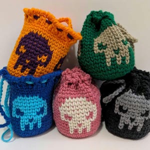 Gehaakt zakje met schedeldobbelstenen, zakje met D&D MTG-tokens, handgemaakt, kies je eigen kleuren, zakje voor munten