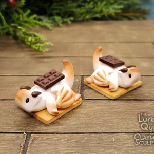 Mini escultura de arcilla polimérica de dragón con malvaviscos y s'mores