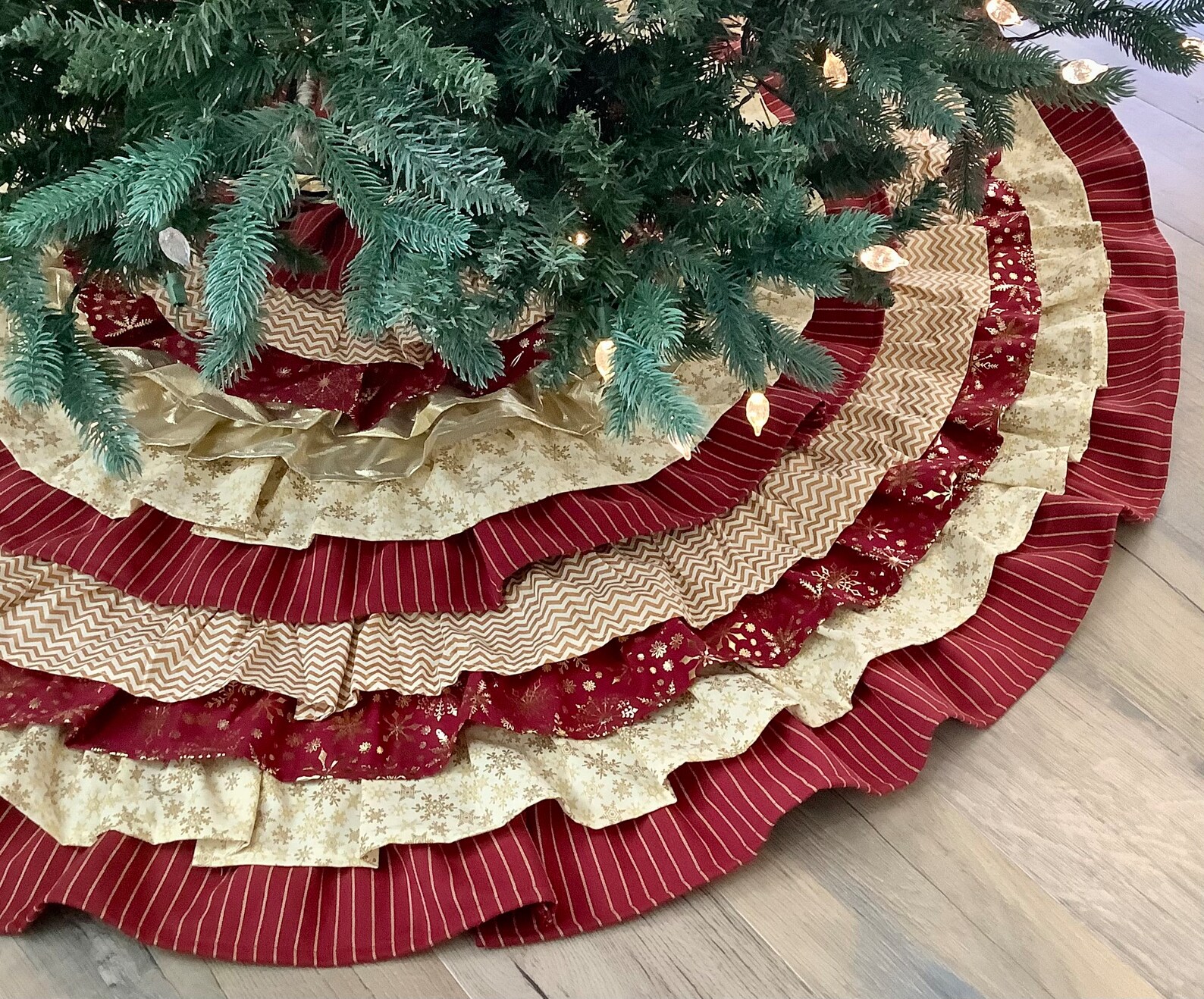 Burgundy And Gold Tree Skirt 