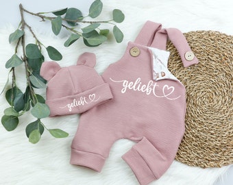 VOODULU®  Latzhose"Blümi" - Romper Baby mauve Reenbogen Holzknöpfe Geschenk Geburt Taufe Junge Mädchen personalisiert Latzhose Newborn