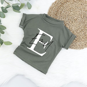 Children&#39;s T-shirt olive with name - Baby T-shirt - Sibling outfit - Shirt green - personalized gift idea - Birthday - Baptism