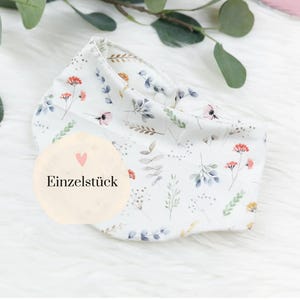 Einzelstück - Baby Halstuch mit Blumen Muster - aus Jersey genäht und mit Druckknopf verschließbar - Mädchen Tuch