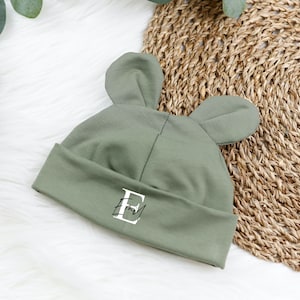 VOODULU® Teddy Mütze- Hipster Mütze- Kindermütze-Babymütze-personalisiert mit Namen-oliv mit Ohren-Geschnek-Taufe-Babyshower
