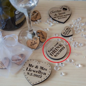 Recuerdo de boda con fichas para bebidas - regalo personalizado