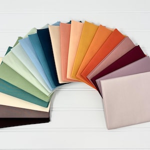 SIGNATURE SOLIDS Bundle/Duval/Suzy Quilts/20 Pieces/Art Gallery Fabrics/100% Quilter Weight Cotton/FQ Bundle Set of 20 Pieces