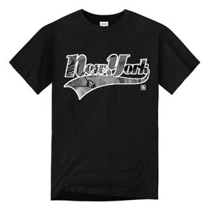 Mens &#39;New York&#39; Varsity Style Graffiti Fashion Tee (sizes Sm-4XL)
