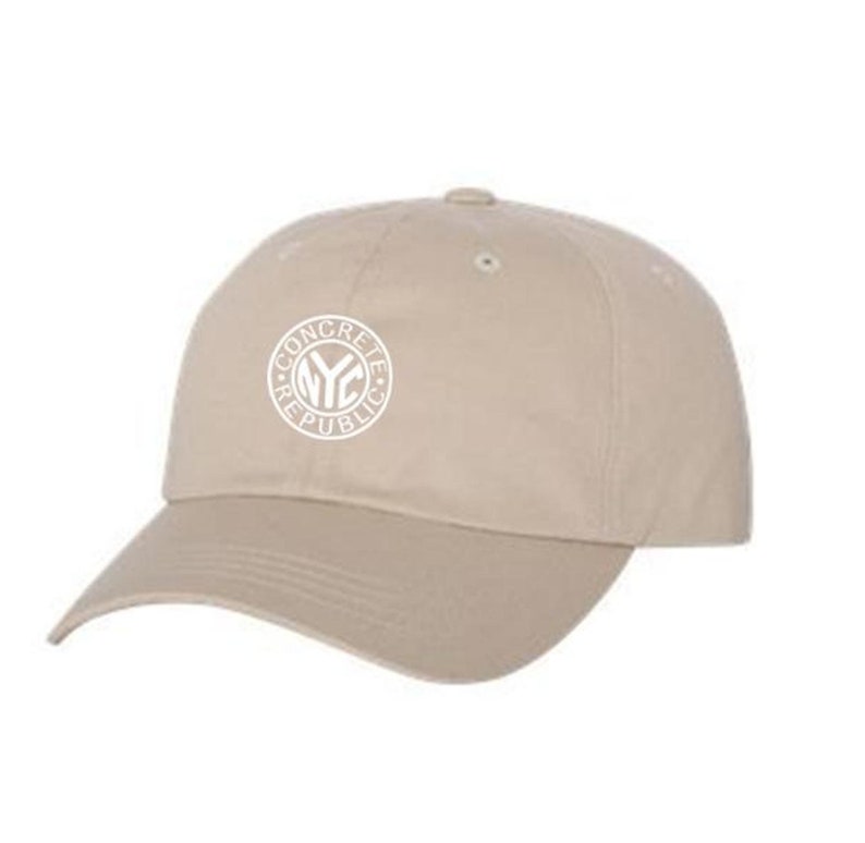 adjustable strap Embroidered-iconic NYC Subway Token graphic natural-Unisex 100/% Chino Twill Cotton army green Classic Dad Hats