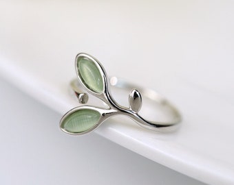 Cat eye opal silver twig ring,Branch Ring,Twig ring,Tree branch ring,Nature Ring,Botanical ring,Leaf Ring,silver branch ring,Open Vine Ring,