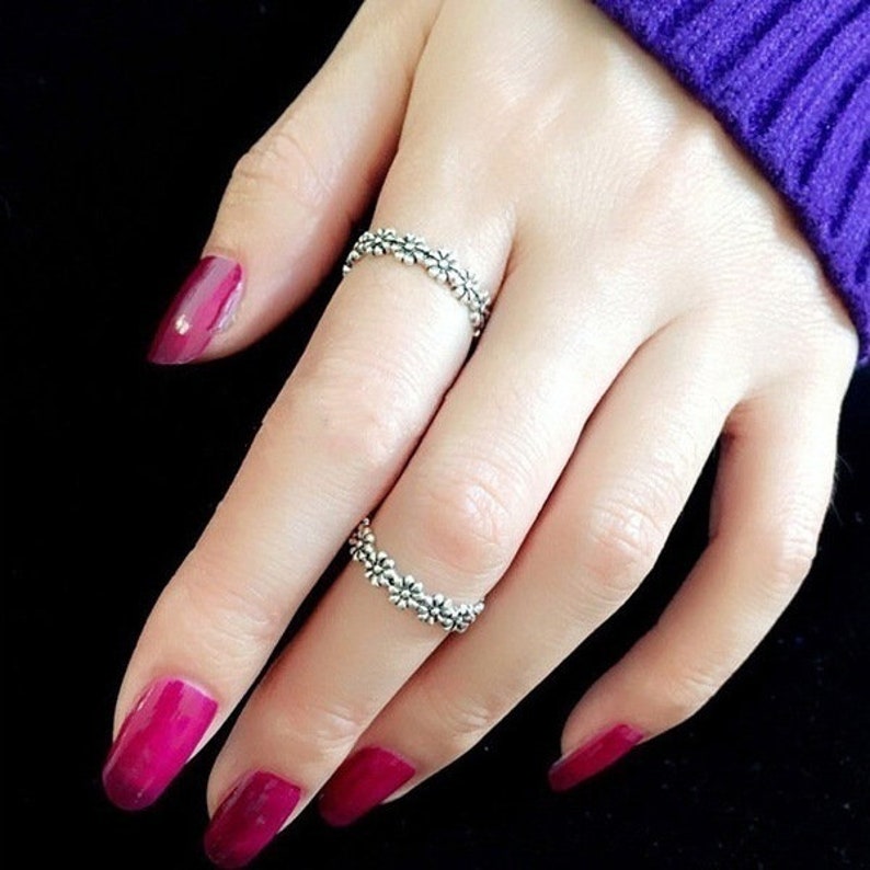 Silver Daisy Ring Daisy chain ring