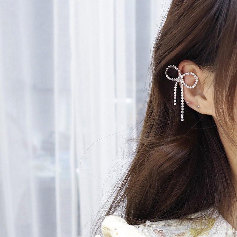 Ear Cuff,Ear Cuffs,Ear Cuff No piercing,Fake ear cuff,Conch Cuff,Cuff earrings,Gold ear cuff,Ear Wrap,CZ Ear Cuff